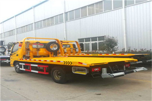 八公山附近拖车救援搭电