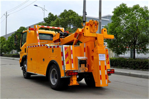 八公山高速路拖车费